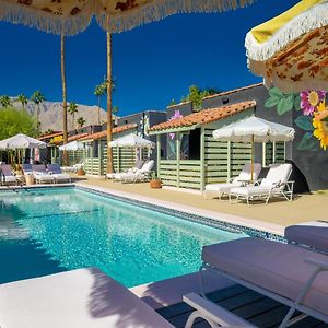 Fleur Noire Hotel